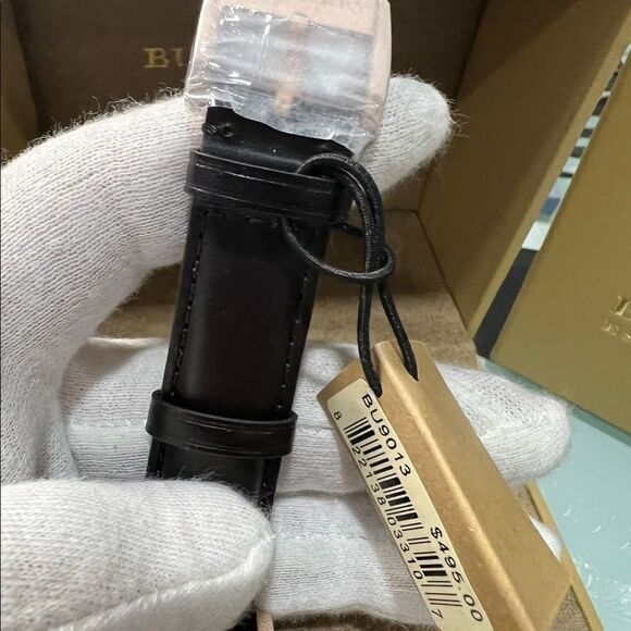 NIB Brown Leather Burberry Watch - Picture 5 of 7